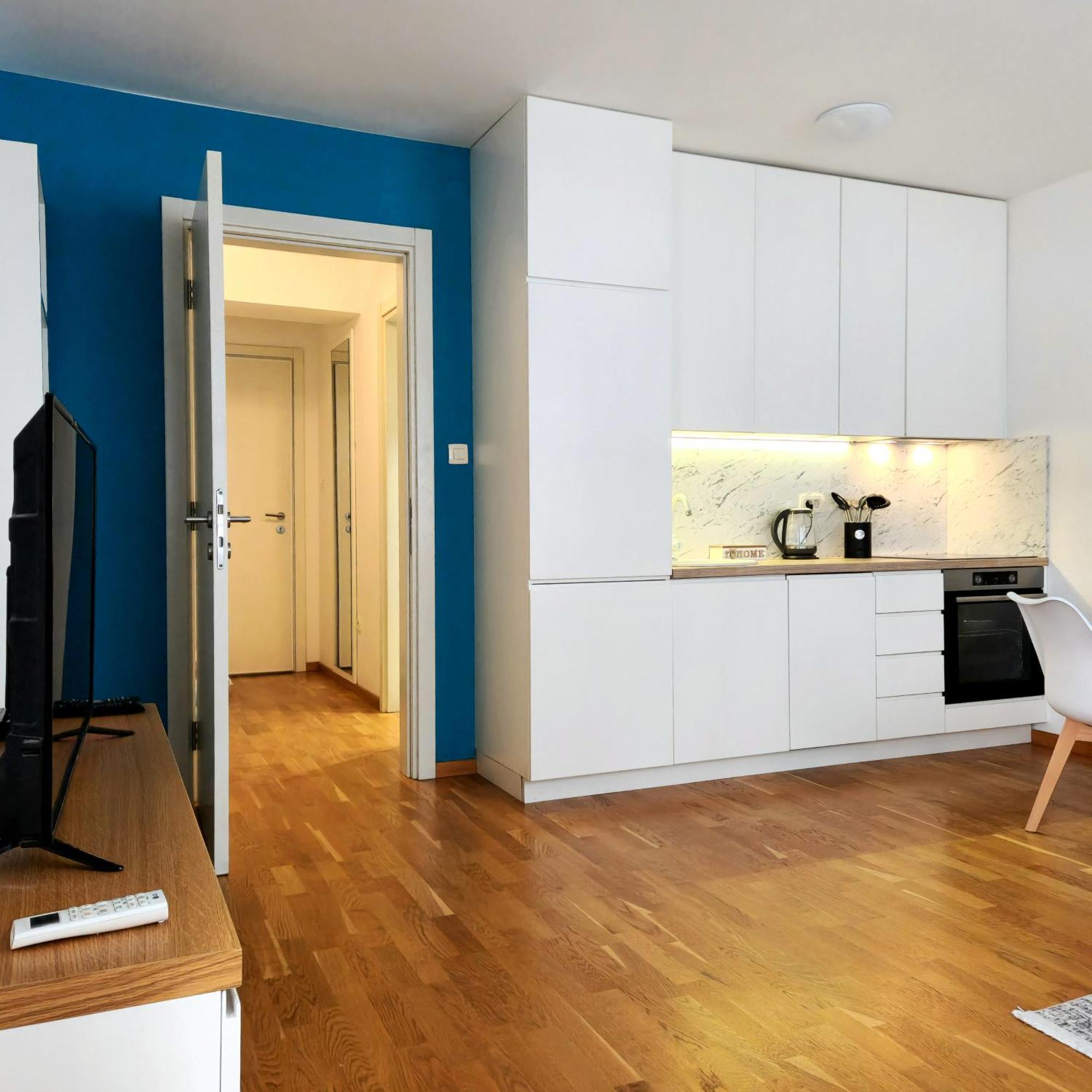 Four Views By The Sea Apartments بودفا المظهر الخارجي الصورة