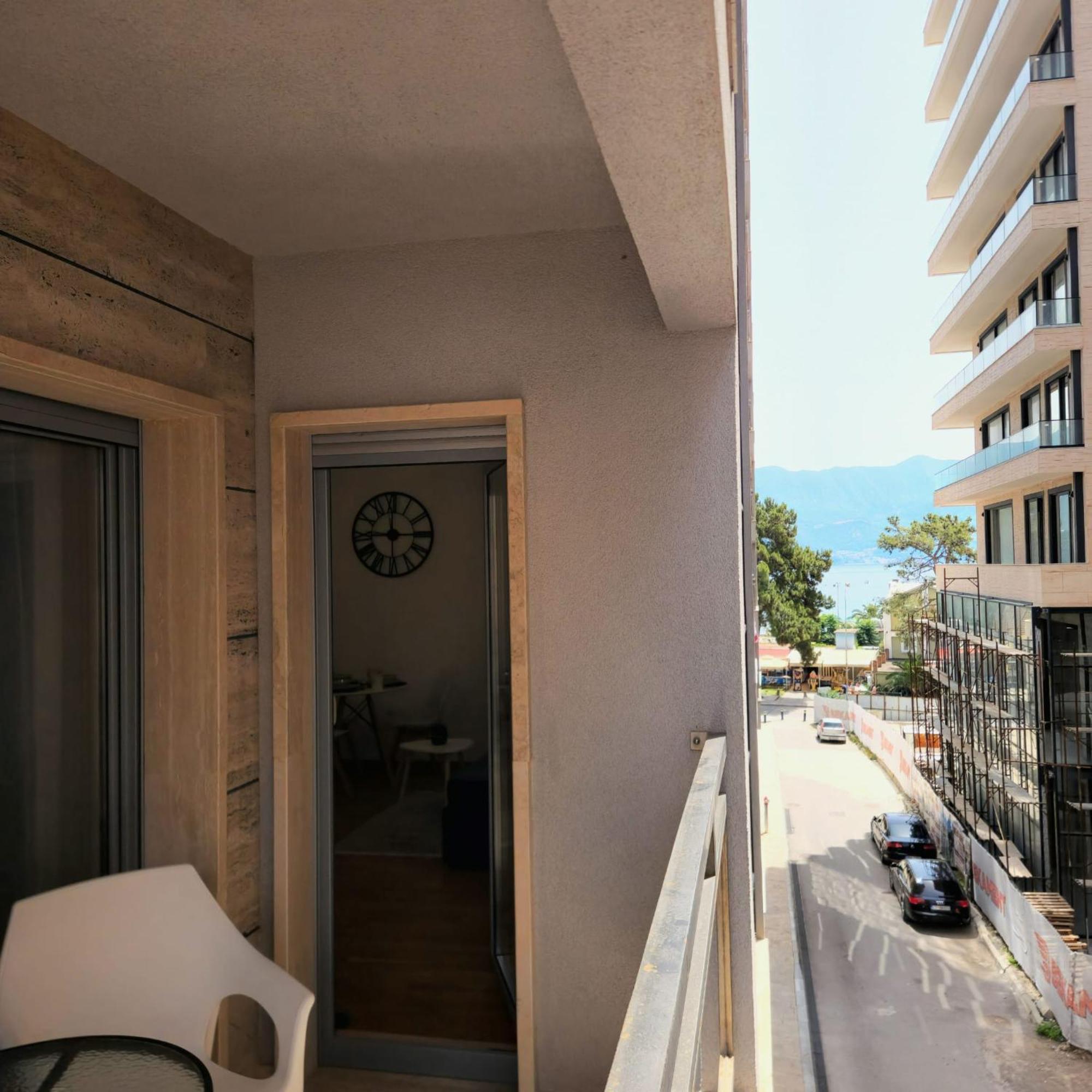 Four Views By The Sea Apartments بودفا المظهر الخارجي الصورة