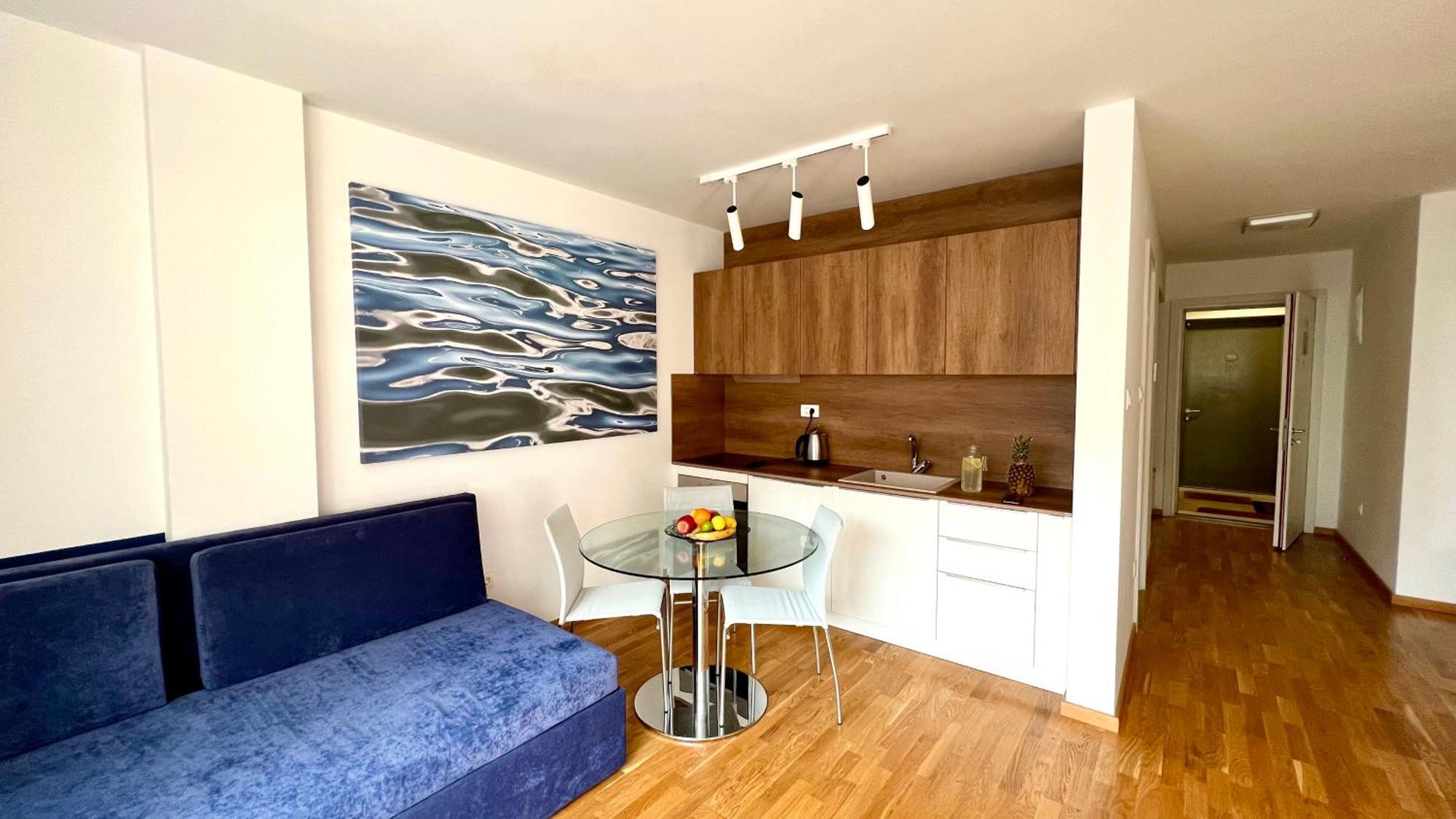 Four Views By The Sea Apartments بودفا المظهر الخارجي الصورة
